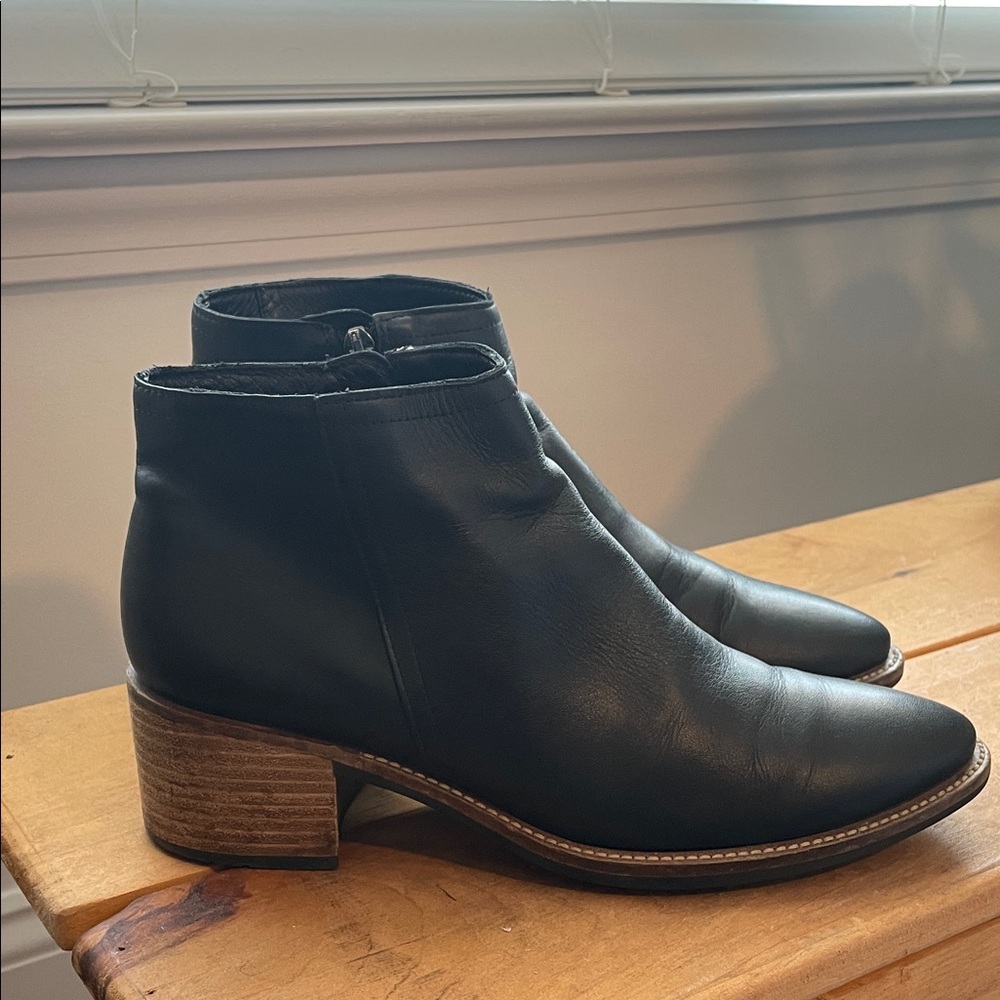 ECCO SHAPE 35 SARTORELLE Black Leather Hydro Max Ankle Boots size 40 - Picture 2 of 12